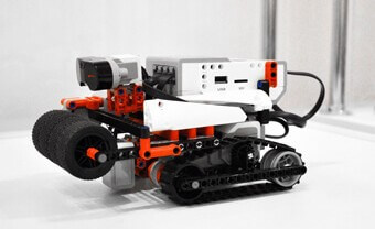 LEGO MINDSTORMS- robot z klocków